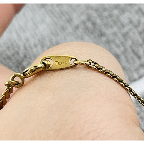 Trifari Necklace With Apple Pendant gold tone red stone ruby looking chain RARE - Picture 9 of 16